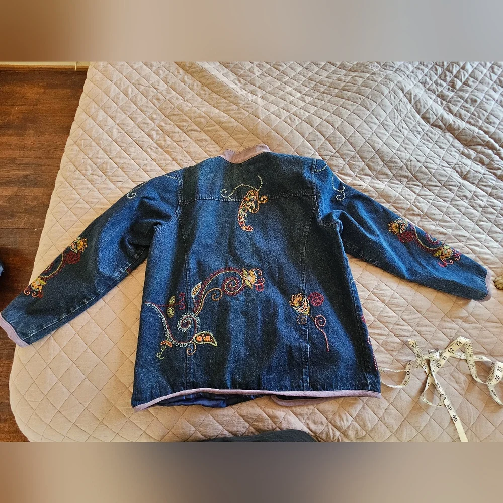 Denim & Co Embroidered Boho Floral Dark Blue Jacket with Button Closure Sz XL - Picture 8 of 9